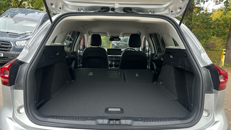 Ford Focus 1.0 EcoBoost Hybrid mHEV 155 Titanium X 5dr Auto Petrol Estate